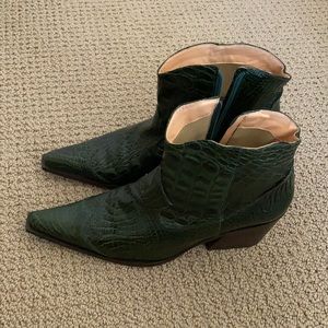 Luiza Barcelos boots sz 9 croc green